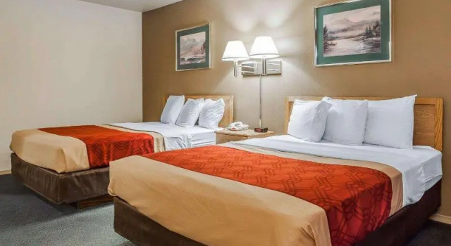Шестиместный номер Standard Quality Inn Cle Elum-Ellensburg
