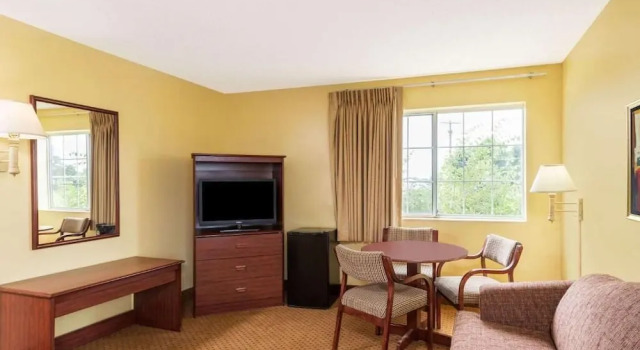 Двухместный номер Deluxe Western Inn & Suites