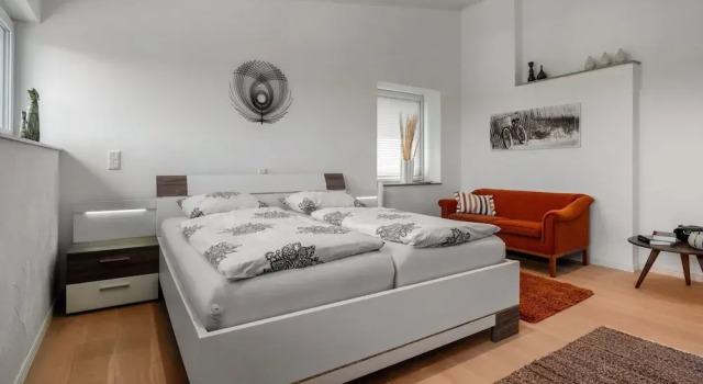 Lavish Holiday Home in Bad Munstereifel With Sauna, Забронировать Дом для отпуска Бад-Мюнстерайфель Айфель, рядом с Городской аутлет-центр Münstereifel