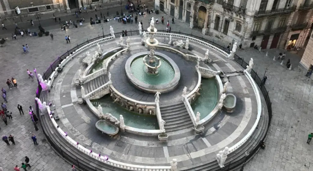 Коттедж с 2 комнатами Parlamento Apartment - Esclusivo 120mq centro storico Palermo