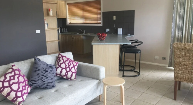 Коттедж с 3 комнатами Batemans Bay Central Accommodation