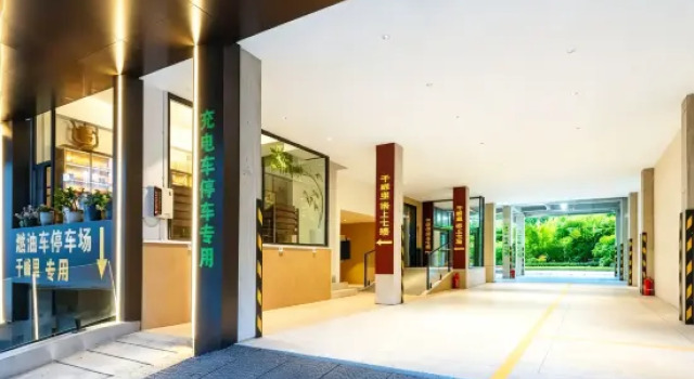 hidden hills hotel