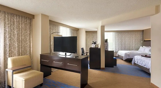 Четырёхместный номер Premium Holiday Inn Washington Capitol - Natl Mall by IHG