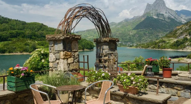 Полулюкс Hotel La Casueña
