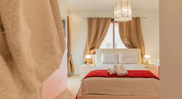 Superior Suite with balcony and with sea view Mesogios House Suites