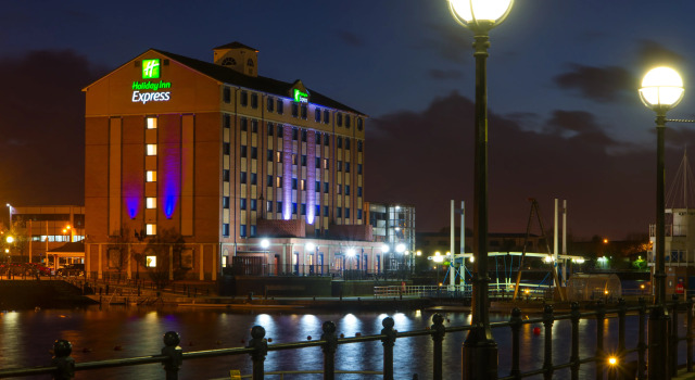 Holiday Inn Express Manchester - Salford Quays by IHG, Забронировать Отель Отели Англии 3 звезды, 3*