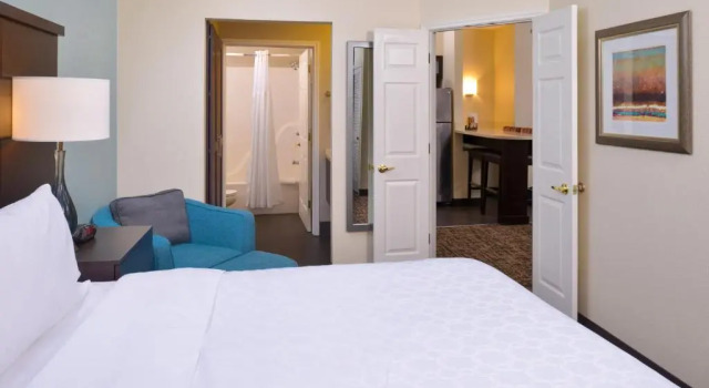 Двухместный люкс c 1 комнатой Staybridge Suites Indianapolis-Fishers by IHG