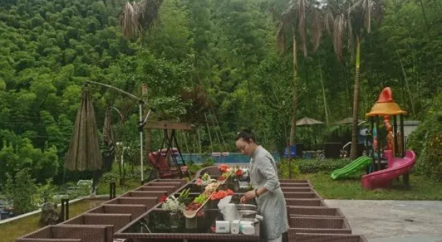 Shunan Bamboo Sea Pinecui·Bieyuan Homestay, Varaa Hotelli Hotellit Sichuan pysäköinnillä, Pysäköinti