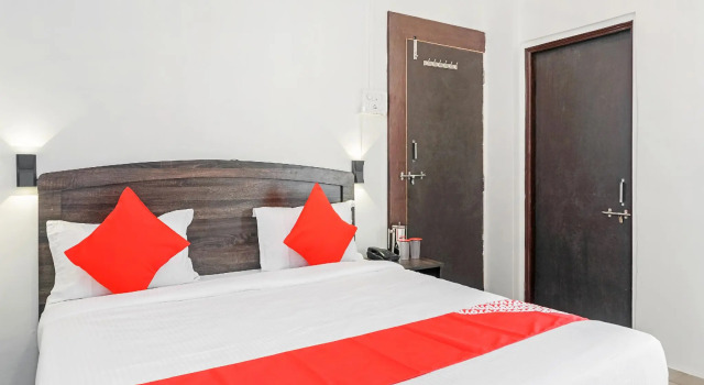 OYO Flagship 19680 Suman Lodging