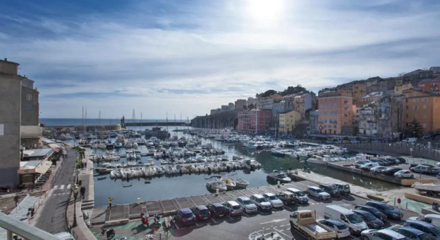 Апартаменты Casa Marga Appartement de maître vue exceptionnelle Vieux-Port