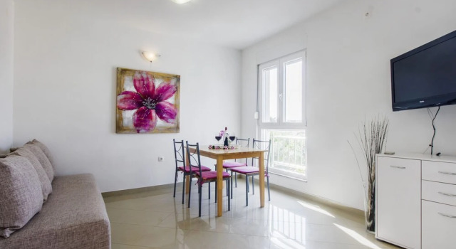 Apartments Lenija, Забронировать Апартаменты/квартира Отели в центре Ядрия, в центре