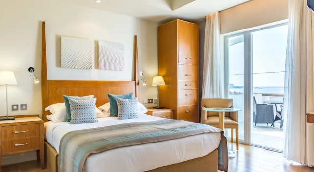 Двухместный номер Executive с видом на океан L’Horizon Beach Hotel & Spa