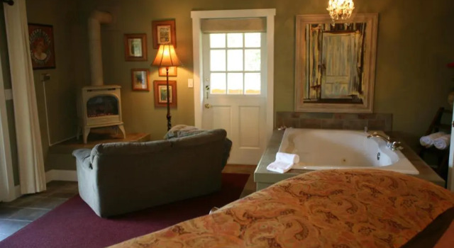 Коттедж Deluxe Country Cottage of Langley