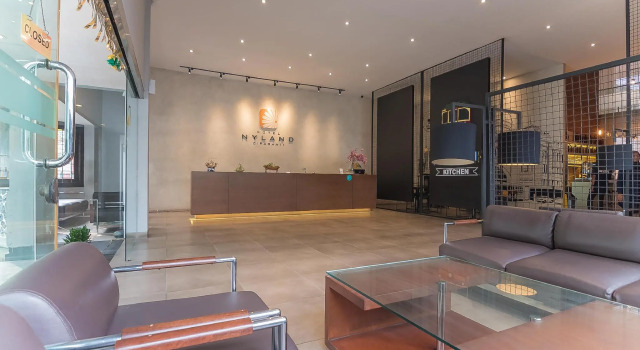 RedDoorz Plus @ Cipaganti Street 3, Prenota Hotel Bandung Wetan Bandung, vicino a Kartika Sari Dago