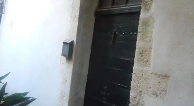 Gite Atypique Dans Couvent 4 Pers Jardin, Prenota Appartamento Hotel a Alvernia con parcheggio, Parcheggio