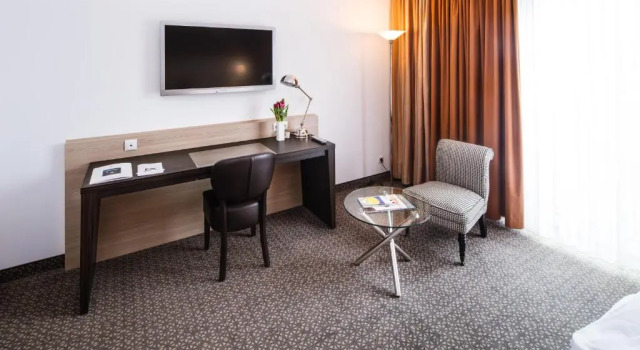 Одноместный номер Superior Hotel Plaza
