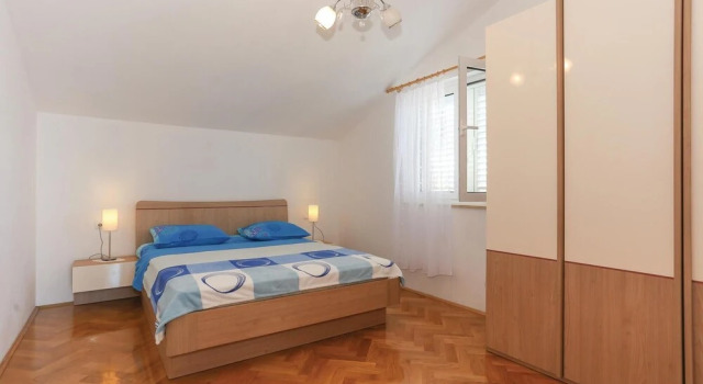 Stunning Home in Marusici With Wifi and 1 Bedrooms, Rezerwuj Hotel Hotele w Split-Dalmatia County z parkingiem, Parking