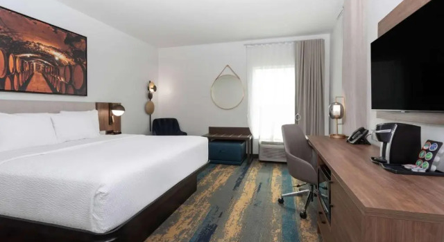 Двухместный номер La Quinta Inn & Suites by Wyndham Galt Lodi North