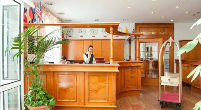 Hotel Poinger Hof, Varaa Hotelli Hotellit Upper Bavaria aamiaisella, Aamiainen