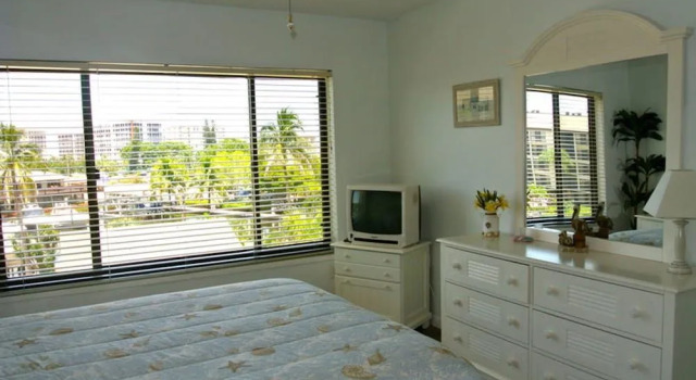 Fort Myers Beach Area 7327 - 302