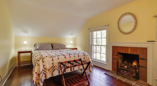 Коттедж Historic Home in Taylors Falls w/ Patio & Fire Pit