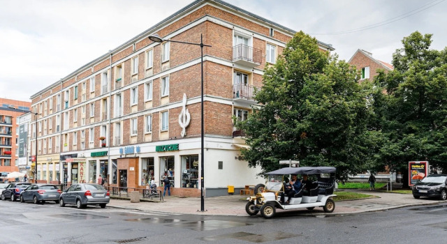Apartament Przytulny, balkon, Centrum 150m od dworca Gdańsk Główny, Varaa Huoneisto Hotellit Pommeri pysäköinnillä, Pysäköinti