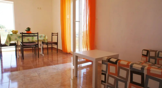 Bungalow With Spacious Garden, Near the Beach in Medulin