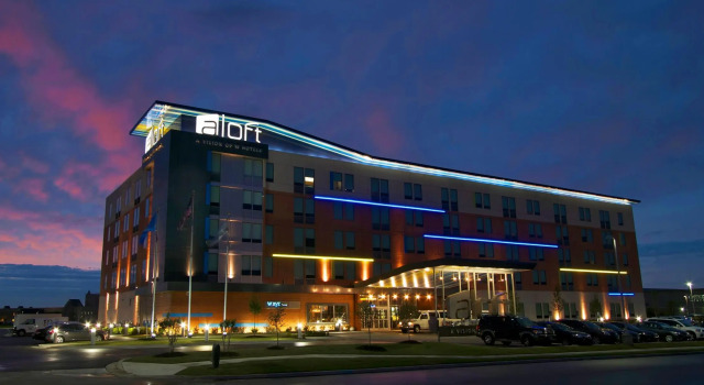 Номер Standard Aloft by Marriott Tulsa