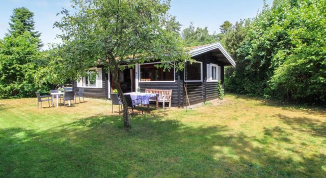 "Lucjan" - 900m from the sea in Sealand