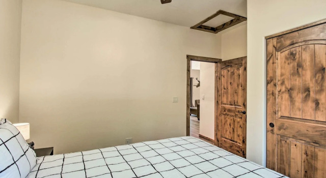 Fire Pits, Spacious Yard: Wooded Pinetop Escape!, Book Hotel Pinetop Arizona