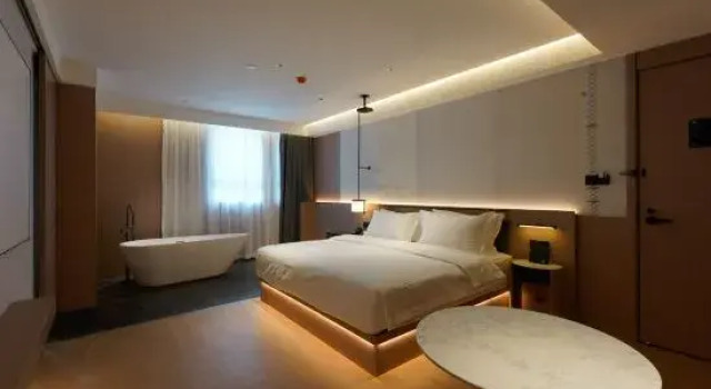 Люкс Luxury Zhijing Apartment（Haizhu Square Branch）
