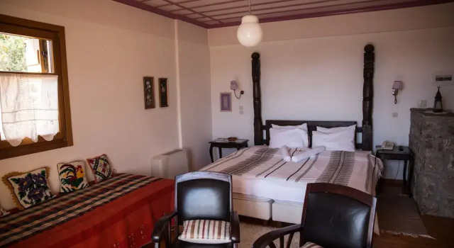 Полулюкс с балконом Hotel Papanikola