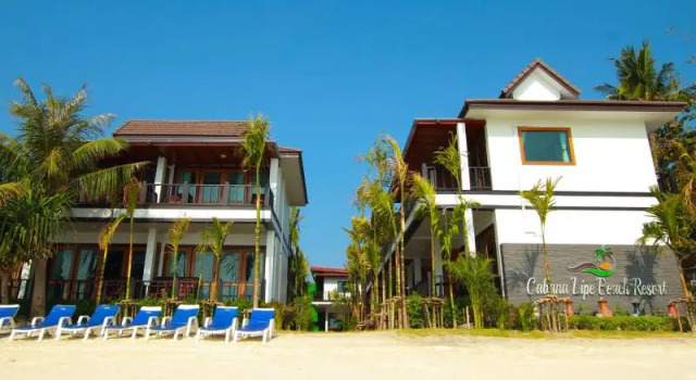Кровать в общем номере Cabana Lipe Beach Resort