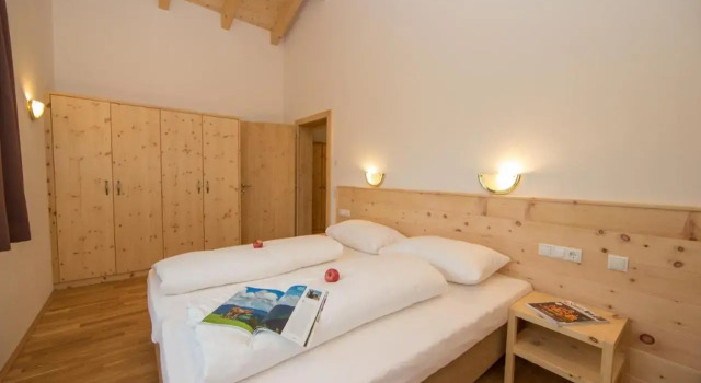Penthousewohnung mit Garten Sauna Pool, Забронировать Вилла Коттеджи Майсхофен, Коттедж