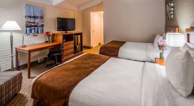Четырёхместный номер Standard Best Western Adams Inn Quincy-Boston