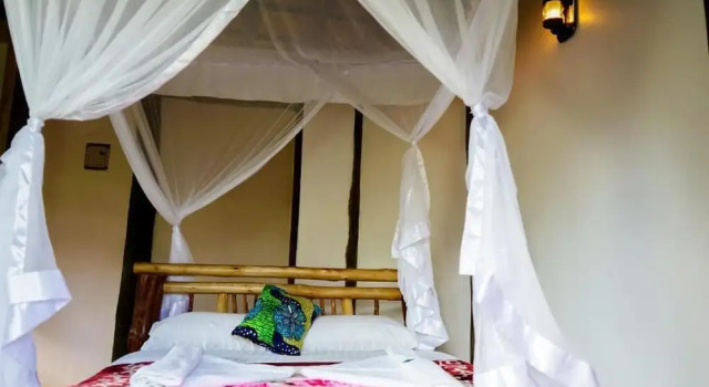 Lake Nkuruba Nature Reserve, Buchen Sie Hotel Nationalparks Westuganda 