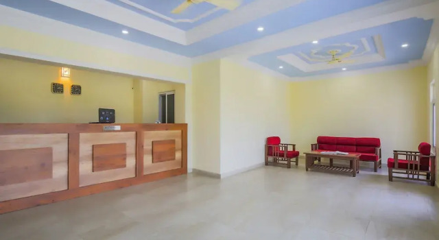 OYO 417 Hotel Lacoul Inn, Prenota Hotel Bhairāhawā. 
