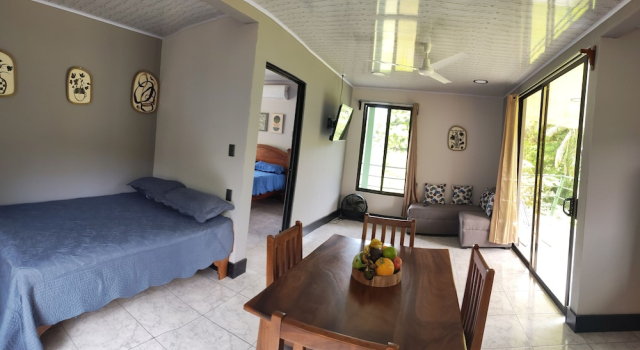 Kalegio Lodge Full Furnished Apartments, Забронировать Апартаменты/квартира Мануэль-Антонио Пунтаренас, рядом с Пляж Бьесанс