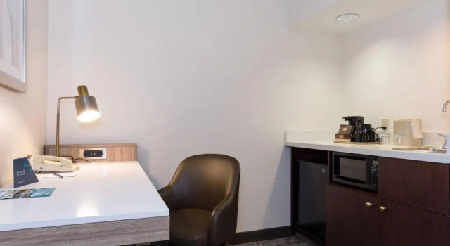 Студия Deluxe SpringHill Suites by Marriott Charlotte / Concord Mills Speedway