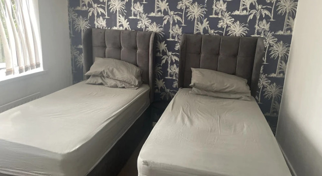 4 Bedroom House - Sleeps 6 - Garden, Bbq, Parking, Varaa Lomakoti Birmingham West Midlands