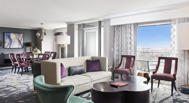 Номер Standard с балконом Hilton Baltimore Inner Harbor