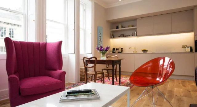 1 Bed Georgian Apartment in Bath City Centre