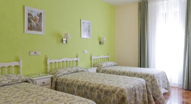 Трёхместный номер Standard Hostal Los Alpes