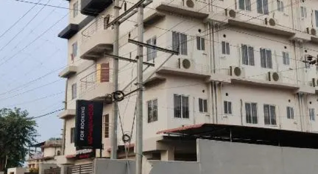 Townhouse 706 Hotel RJB Grand, Varaa Hotelli 3 tähden hotellit kohteessa Assam, 3*