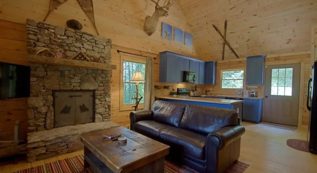Taj's 3 Bedroom Cabin - 3 Br Cabin