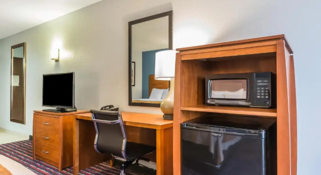 Номер Standard Comfort Inn Alton near I-255