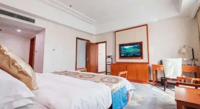 Suite Grand Crown Hotel