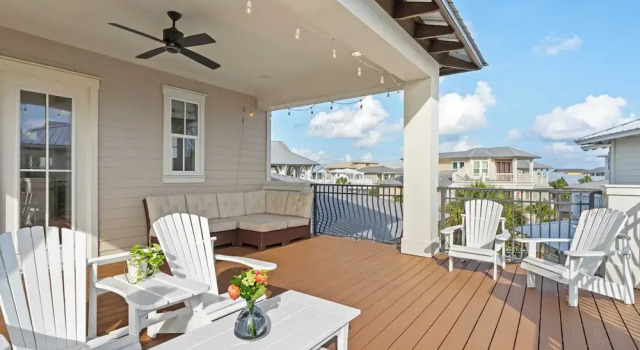 Totally Beachin by Avantstay Sleeps 18 Seacrest Beach, Book Feriehus Villaer i Seacrest, Villa