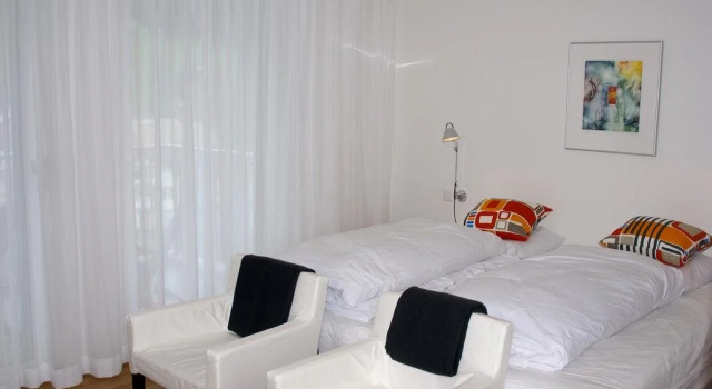 Fewo Liebrand, Book Hotel Hoteller i Churwalden med parkering, Parkering