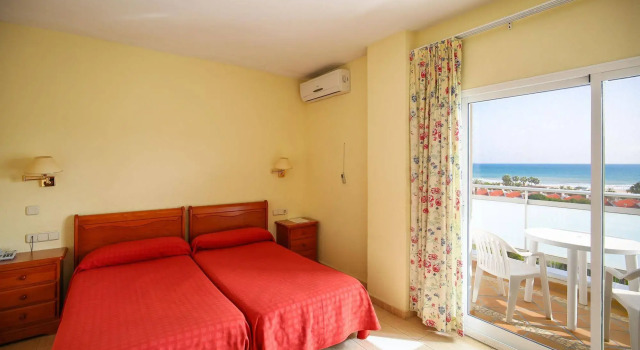 Hotel Tres Anclas, Забронировать Отель Отели Коста-де-Валенсии с питанием, Пансион
